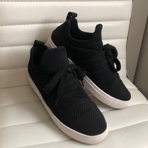 Steve Madden Black Tennis Shoes